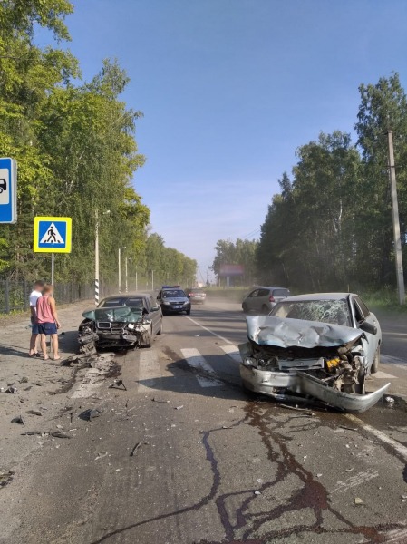 Жесть томска. 10.01.2020 ДТП Червишевский тракт. Автоавария в Томске на Коларовском тракте сегодня.