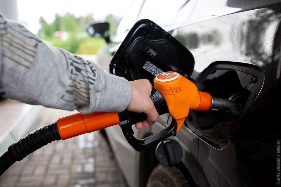 В Томской области повысились цены на бензин