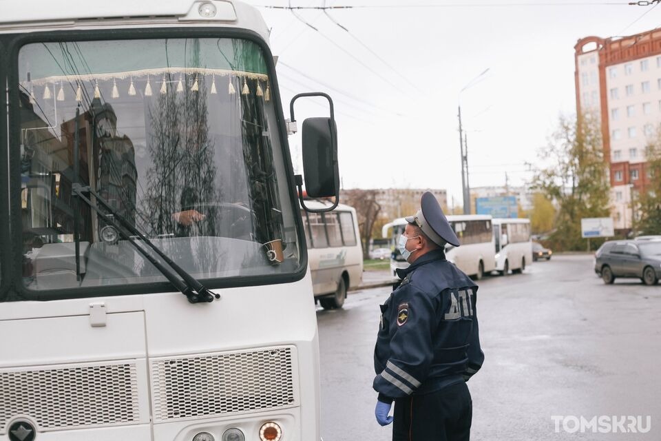 Борьба с «короной»: за неделю санитарные проверки прошли в 215 автобусах