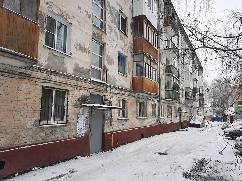 Общественники помогли жителям дома на Иркутском тракте перенести ремонт на 40 лет