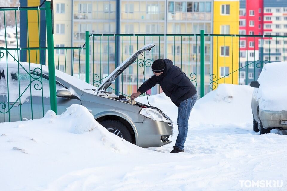 Три самых необходимых вещи в авто зимой: эксперт рассказал о правилах на все случаи жизни