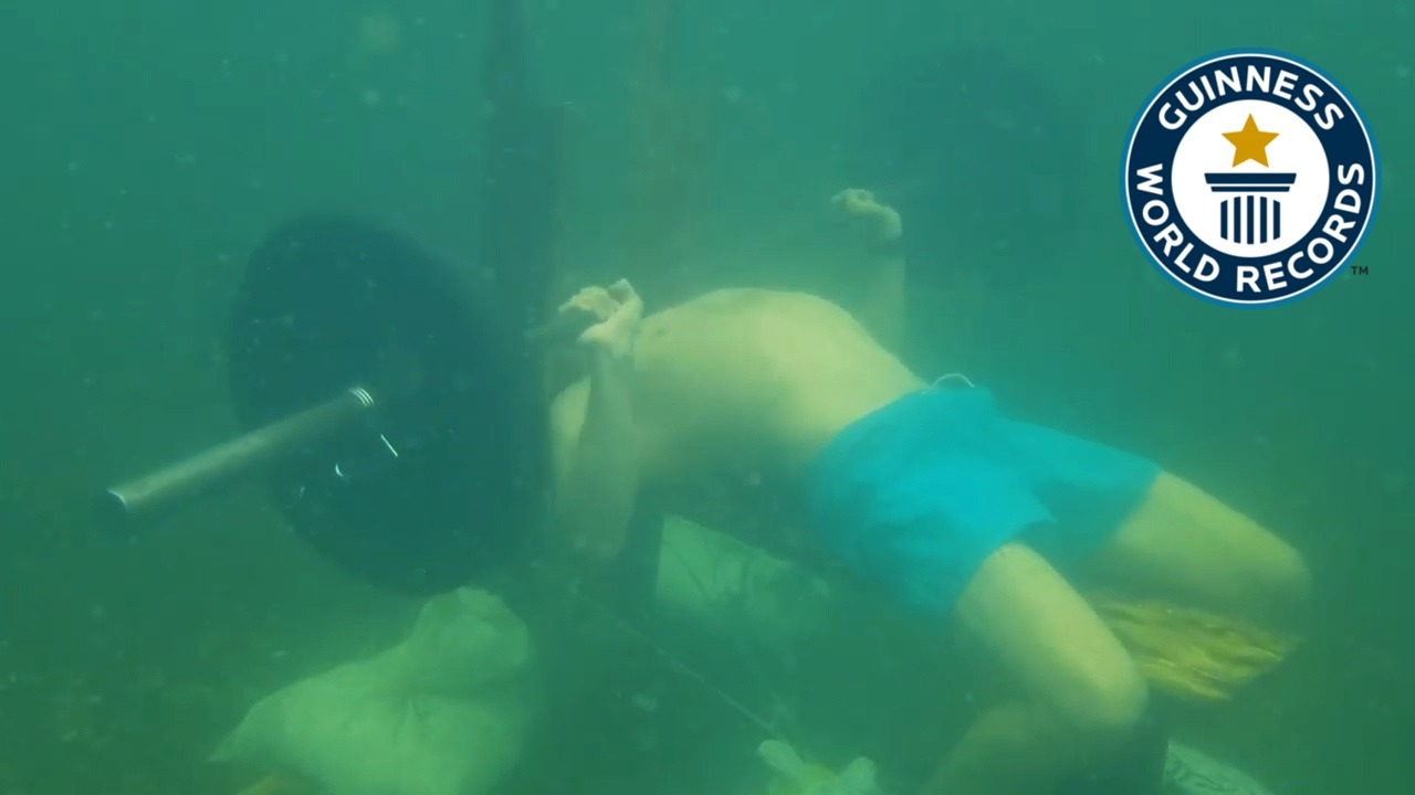 60 страниц регламента: томич рассказал, как ставил мировой рекорд по жиму штанги под водой