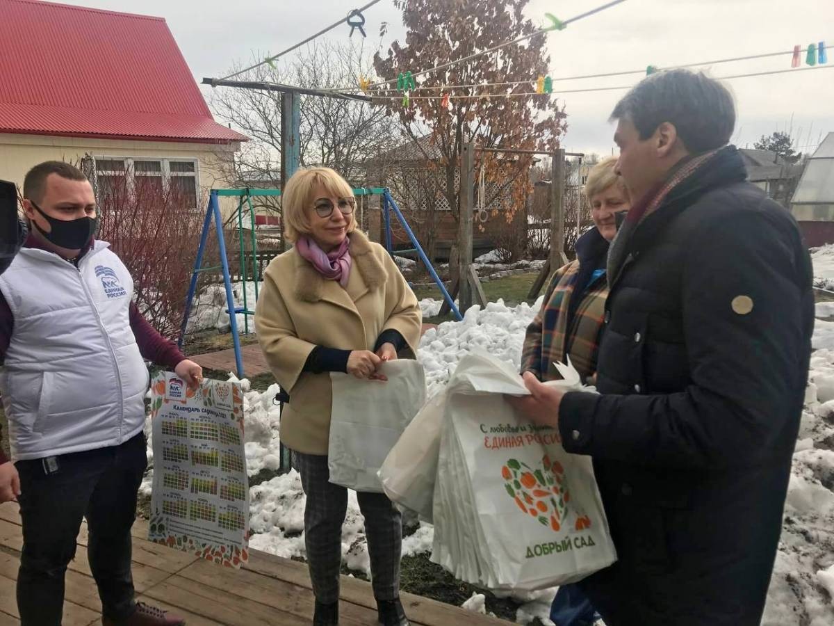 «Добрый сад» для Томской области: жители региона массово получают семена по соцпроекту