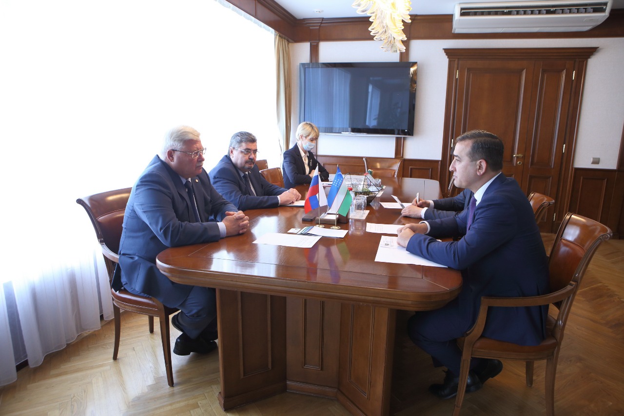 Укреплять сотрудничество: томский губернатор и генконсул Узбекистана провели рабочую встречу
