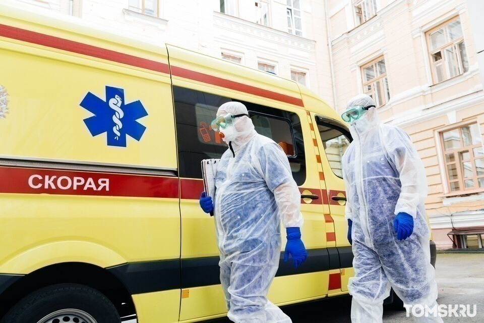 Медики подтвердили смерть от коронавируса у одного жителя Томской области за сутки
