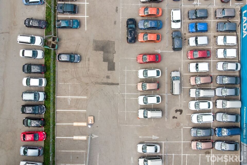 Томская область возвращается к прежнему нормативу по парковочным местам