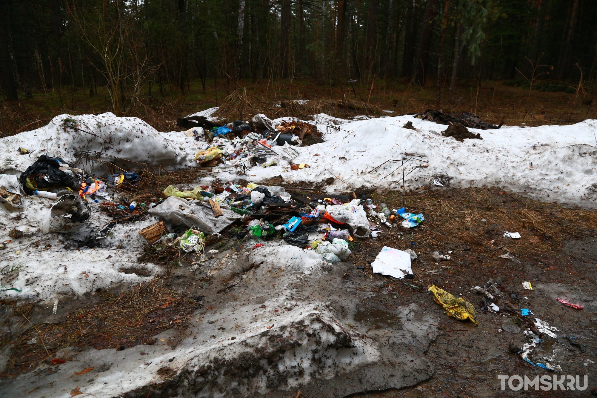 В Томске не могут потушить тлеющий с мая 2021 года мусорный полигон