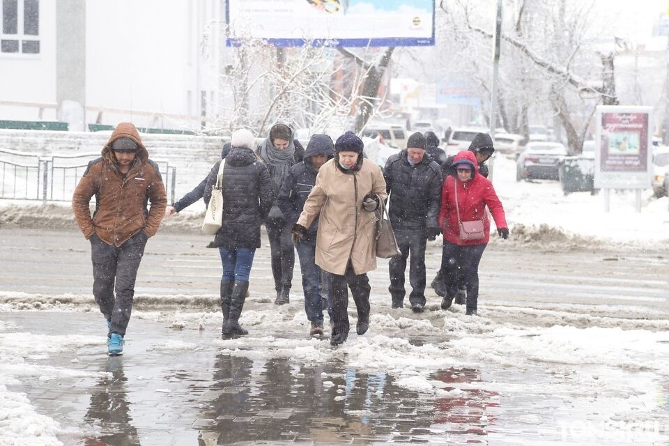 Мокрый снег и холодный ветер мы с тобою одни на свете