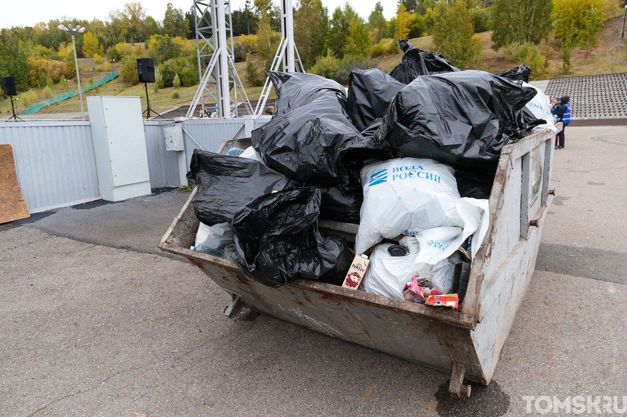 Томские власти обещают устранить сбои с вывозом мусора