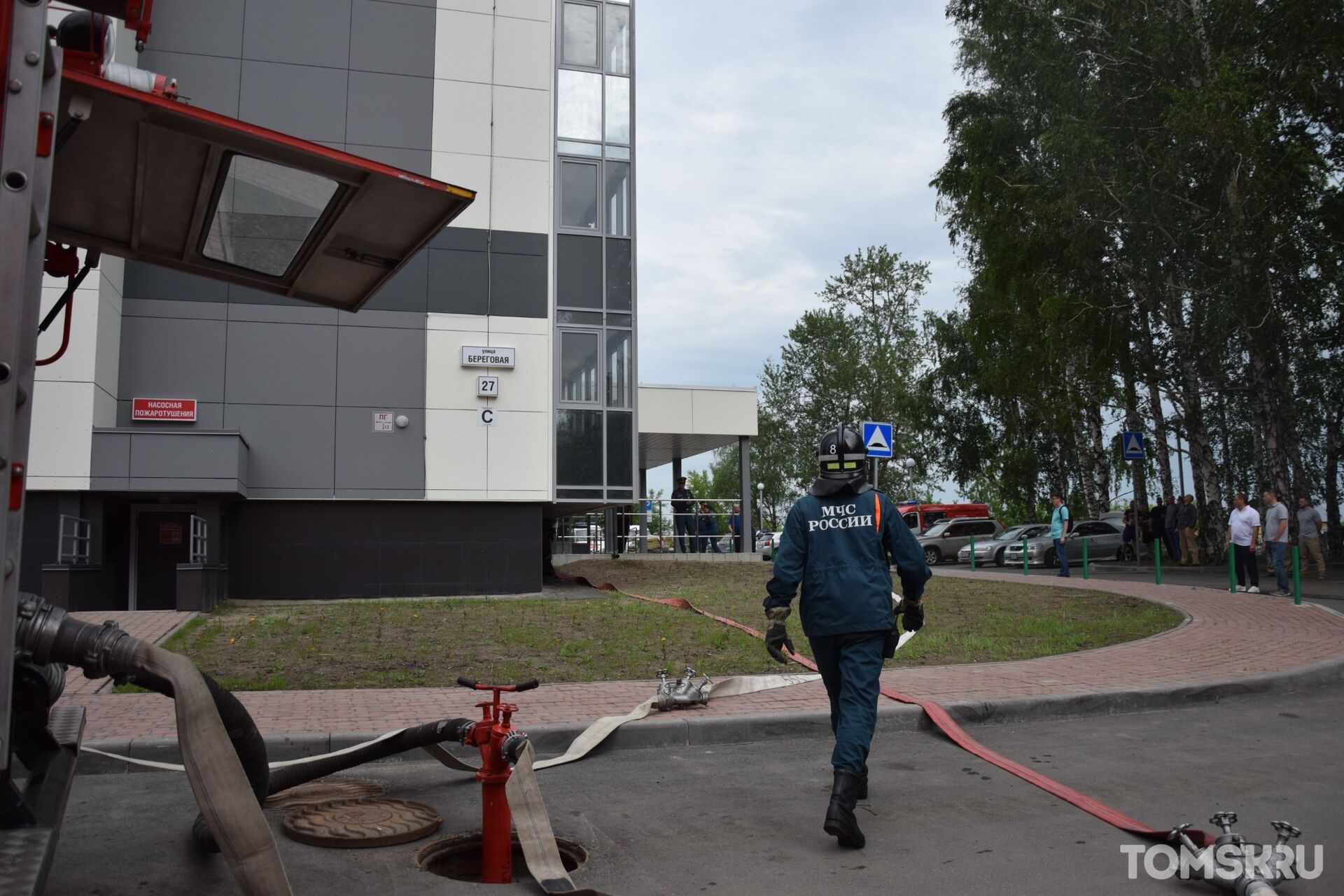 В томском 25-этажном жилом доме прошли пожарные учения. Фоторепортаж |  22.06.2022 | Томск - БезФормата