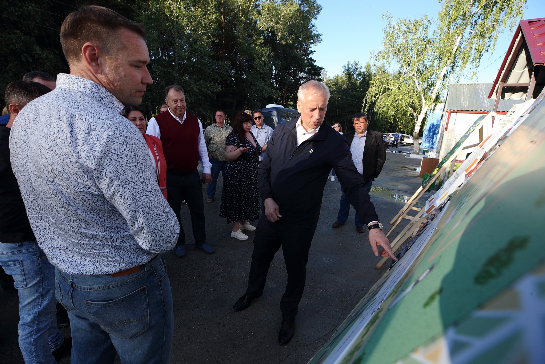 Владимир Мазур посетил Первомайский район с рабочей поездкой | 24.06.2022 |  Томск - БезФормата