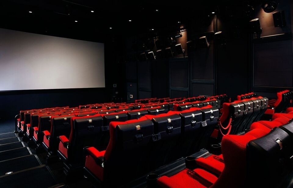 «В рамках киноклуба»: томские кинотеатры начали прокат пиратских «Бэтмена» и «Доктора Стрэнджа»