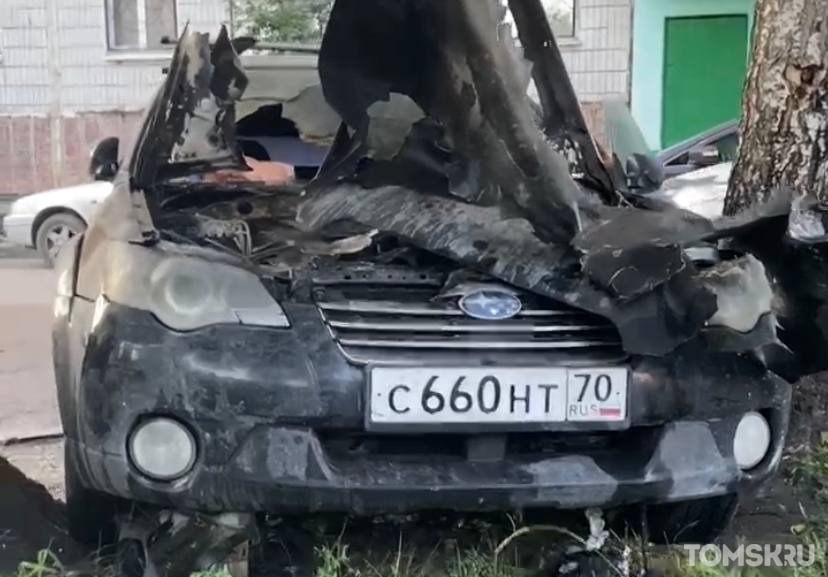 «Боюсь, что со мной или детьми что-то случится»: в Томске сожгли машину председательницы совета дома после конфликта с УК