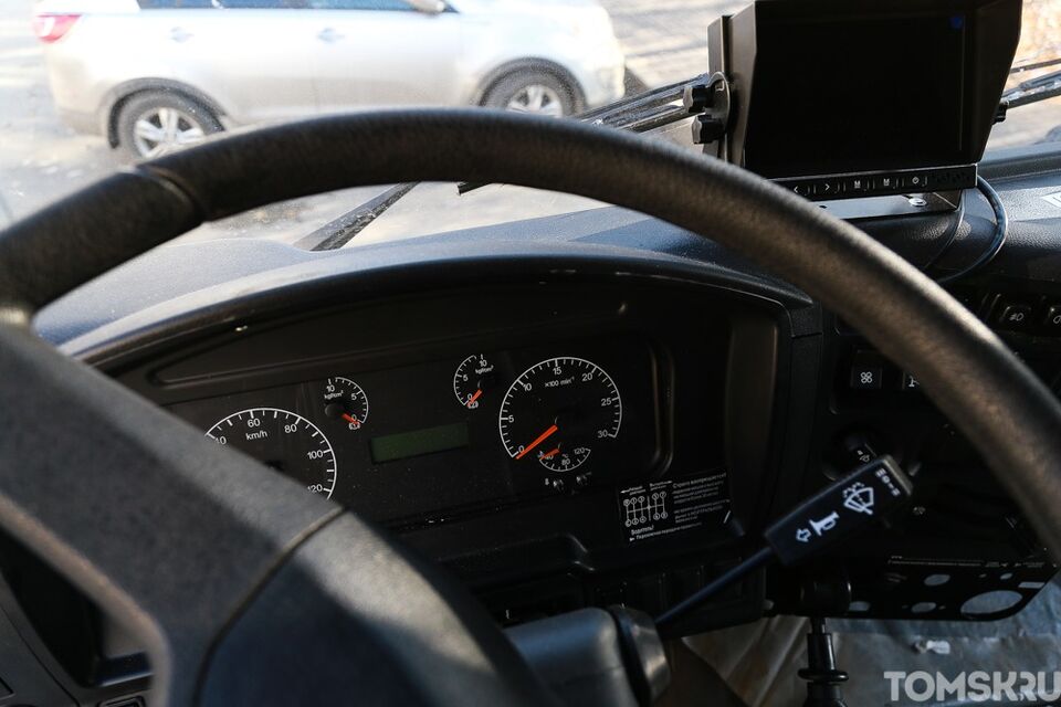 Водитель микроавтобуса, попавшего в ДТП в Крыму, уснул за рулем