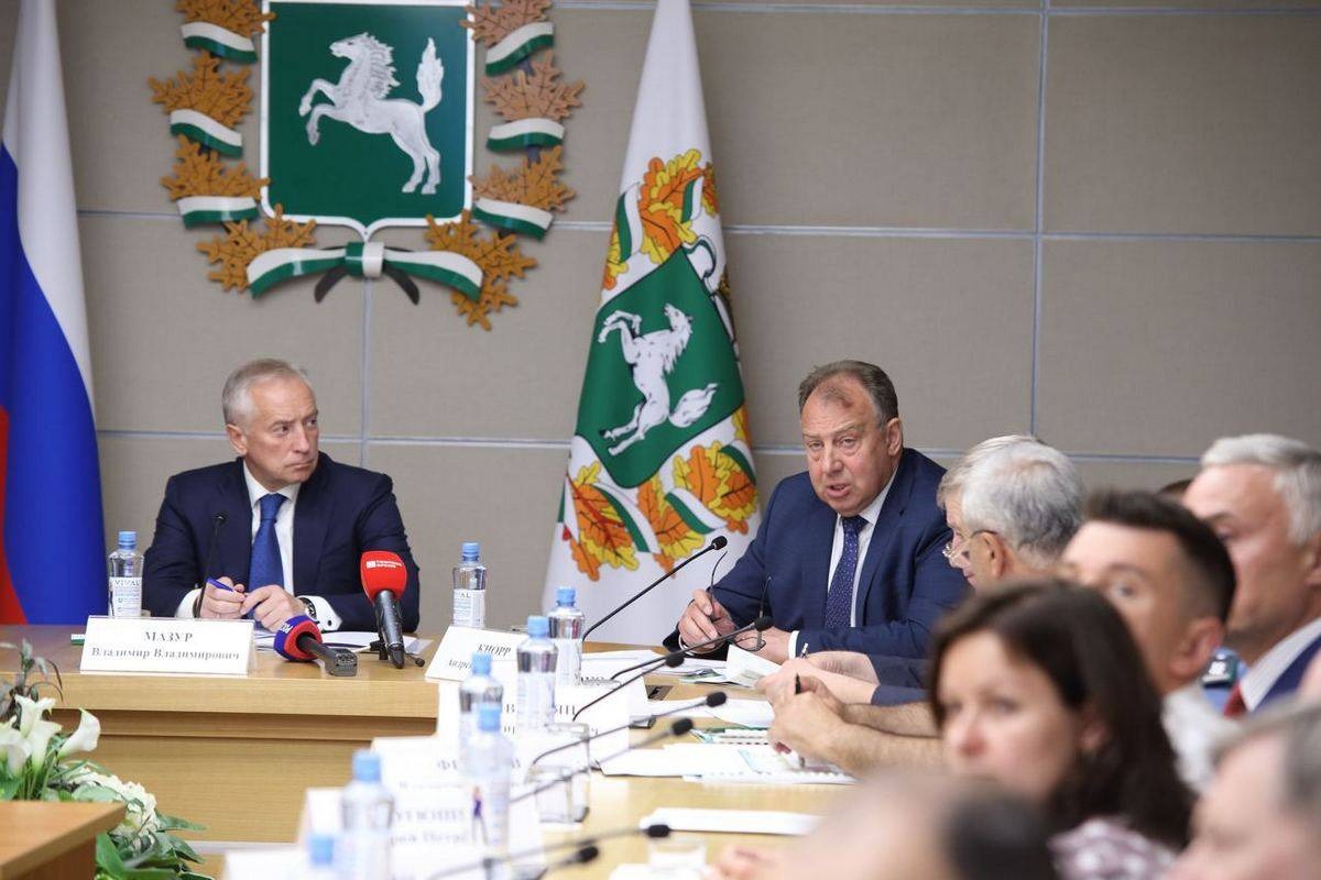 Владимир Мазур призвал удвоить инвестиции в программу комплексного развития села
