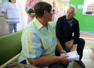 Рабочая поездка в Чаинский район: Владимир Мазур пообщался с местными жителями и проверил работу больниц