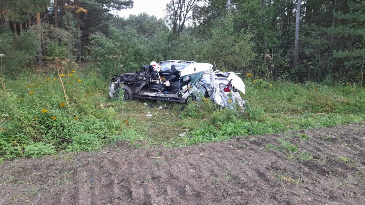 В районе Ягодного столкнулись два автомобиля. Три человека в больнице |  20.08.2022 | Томск - БезФормата