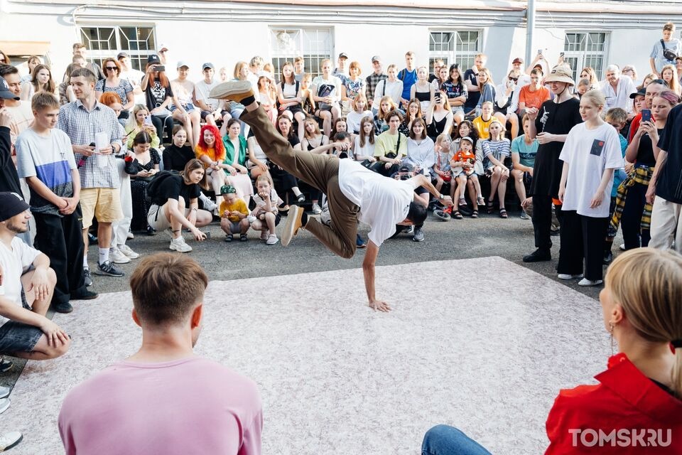 Популярные томские танцоры создали проект для развития уличных танцев