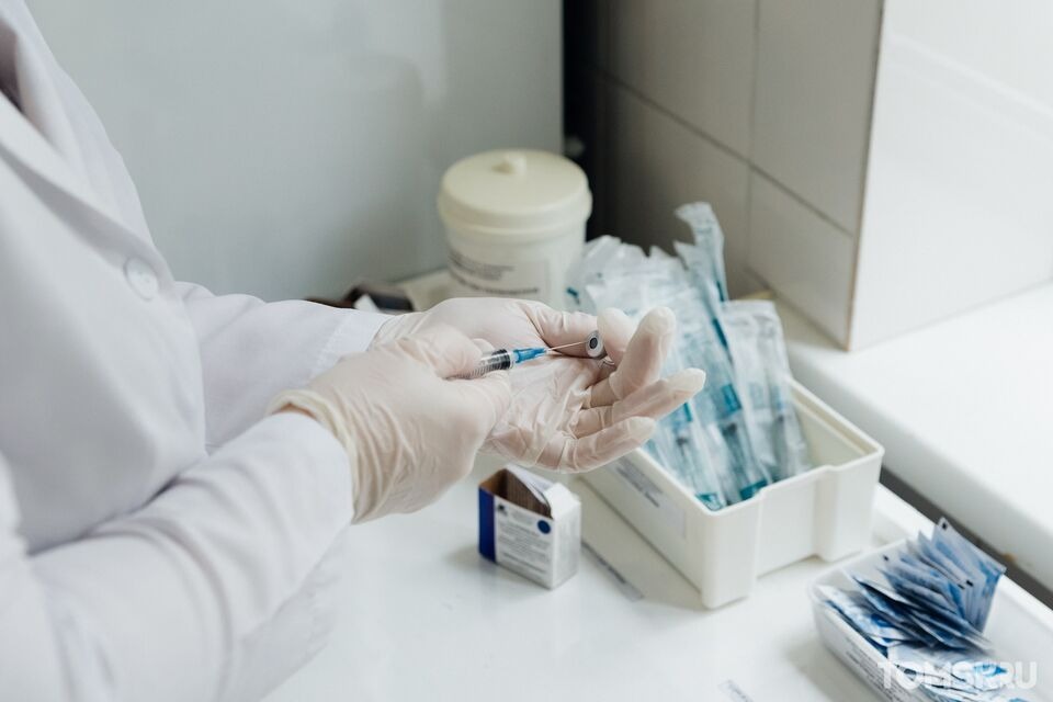 В Томскую область поступило более 300 тысяч доз вакцины от гриппа