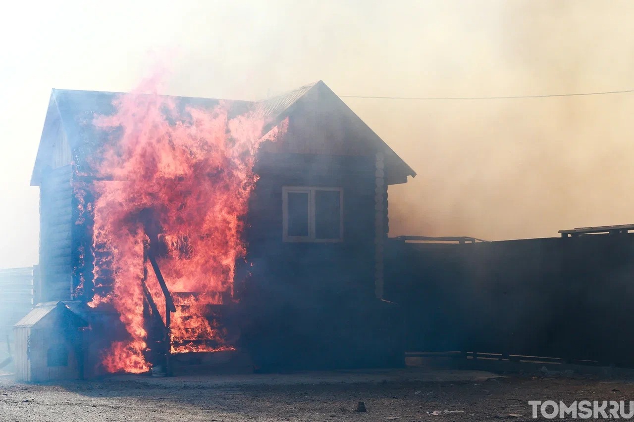 Более 300 пожаров из-за нарушения правил использования печей произошло в Томской области за год 