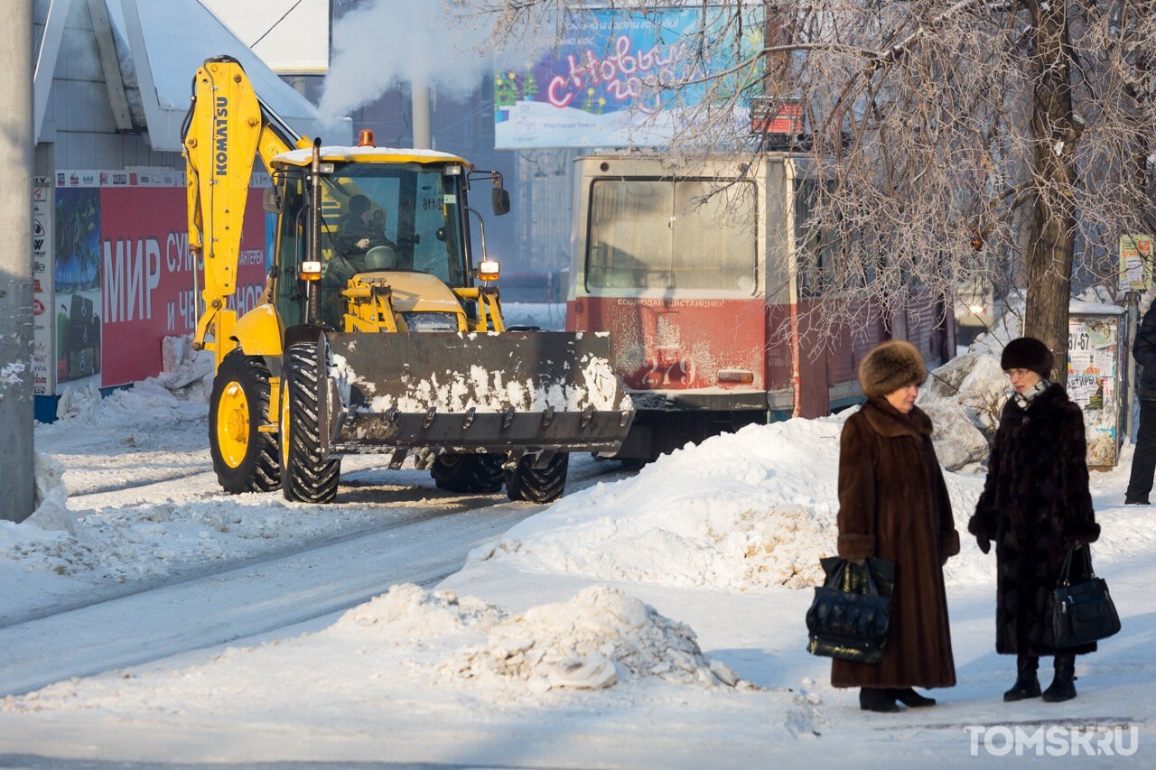 Томские коммунальщики объяснили, зачем убирают несуществующий снег