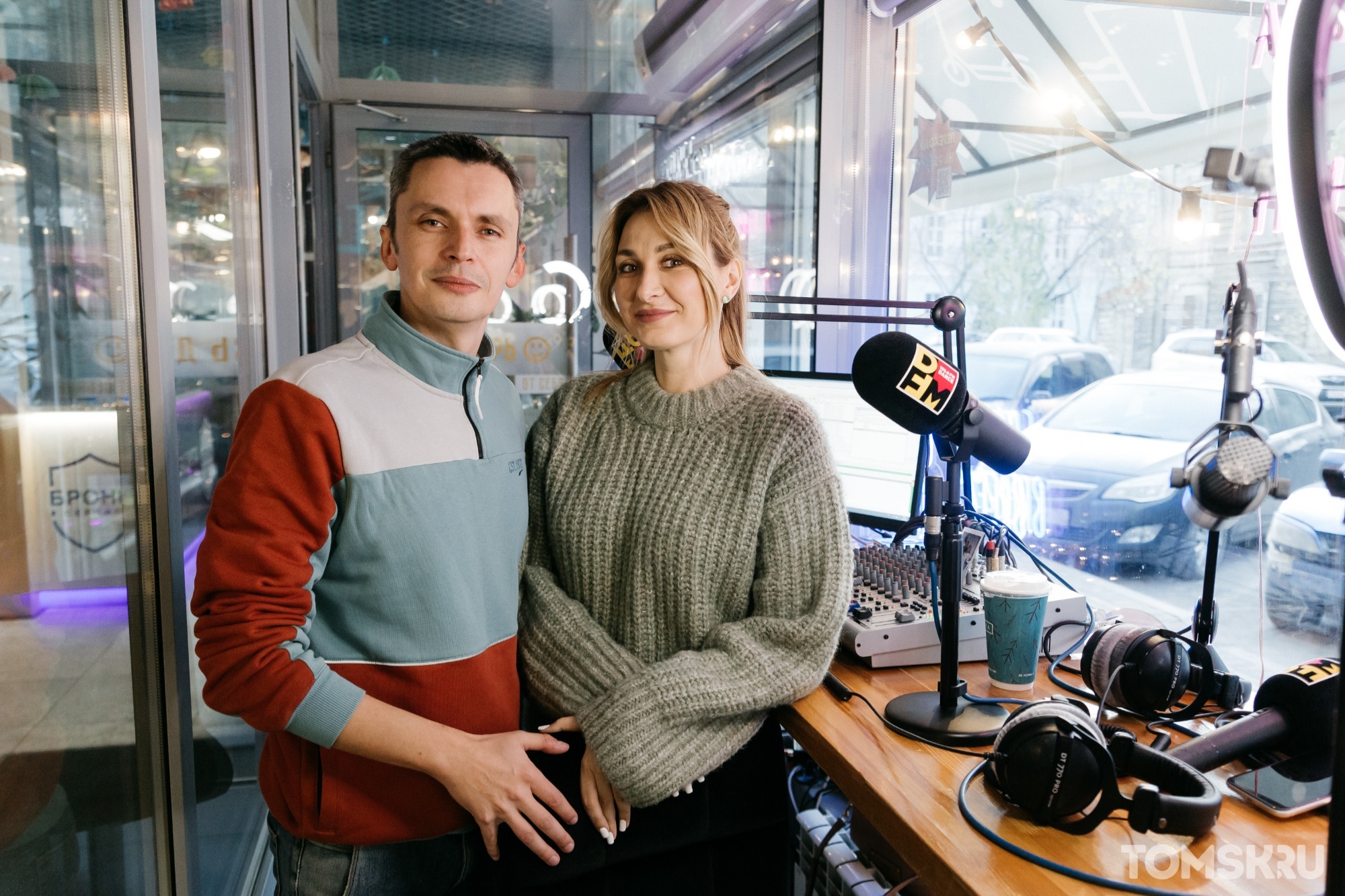 «Обед на фиолет» #3: Женя Володина и Дима Кубенин в новом выпуске кулинарного шоу