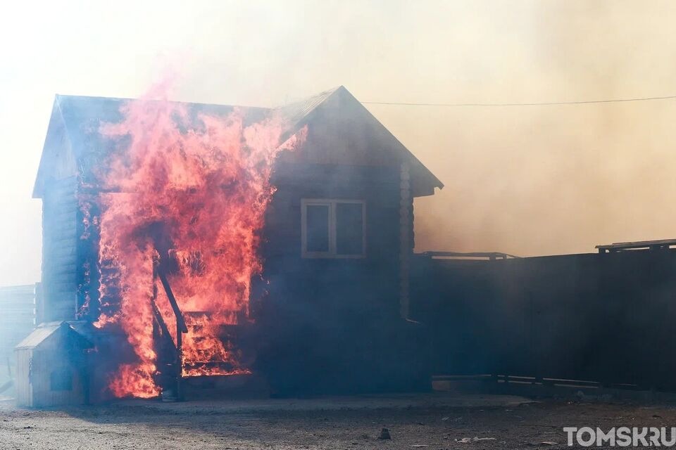 На Степановке этим утром полностью сгорел жилой дом