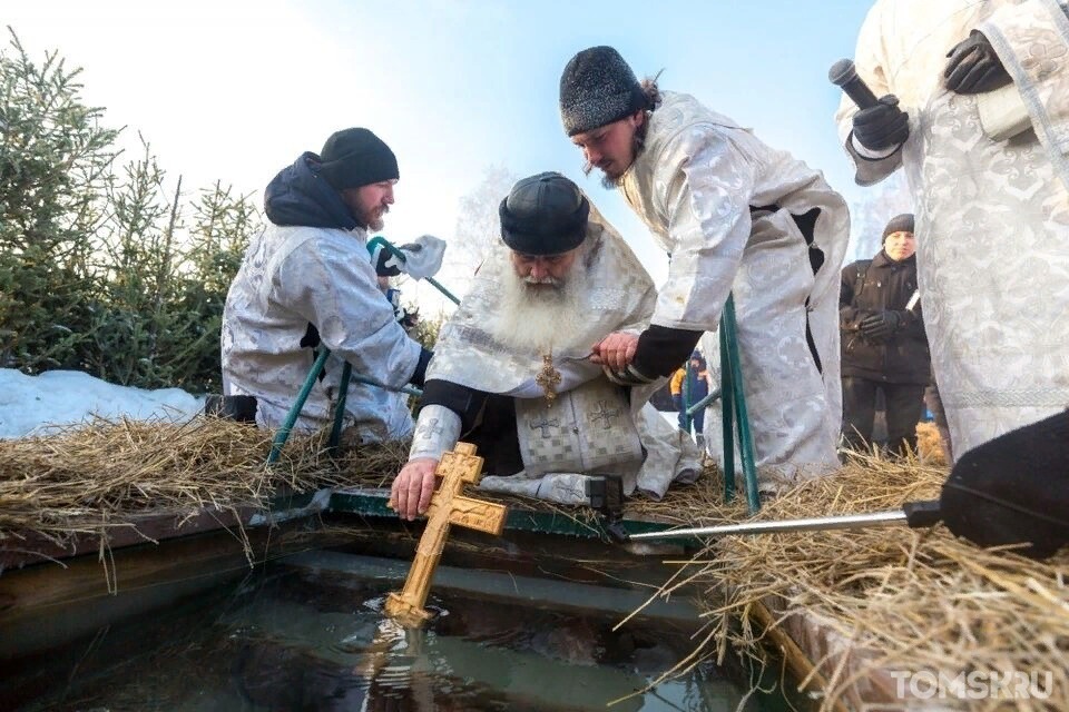 Стало известно, по какому графику в Томской области будут раздавать крещенскую воду 