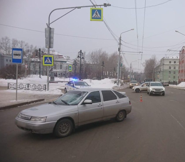 Водитель ВАЗа сбил пешехода на переходе в центре Томска