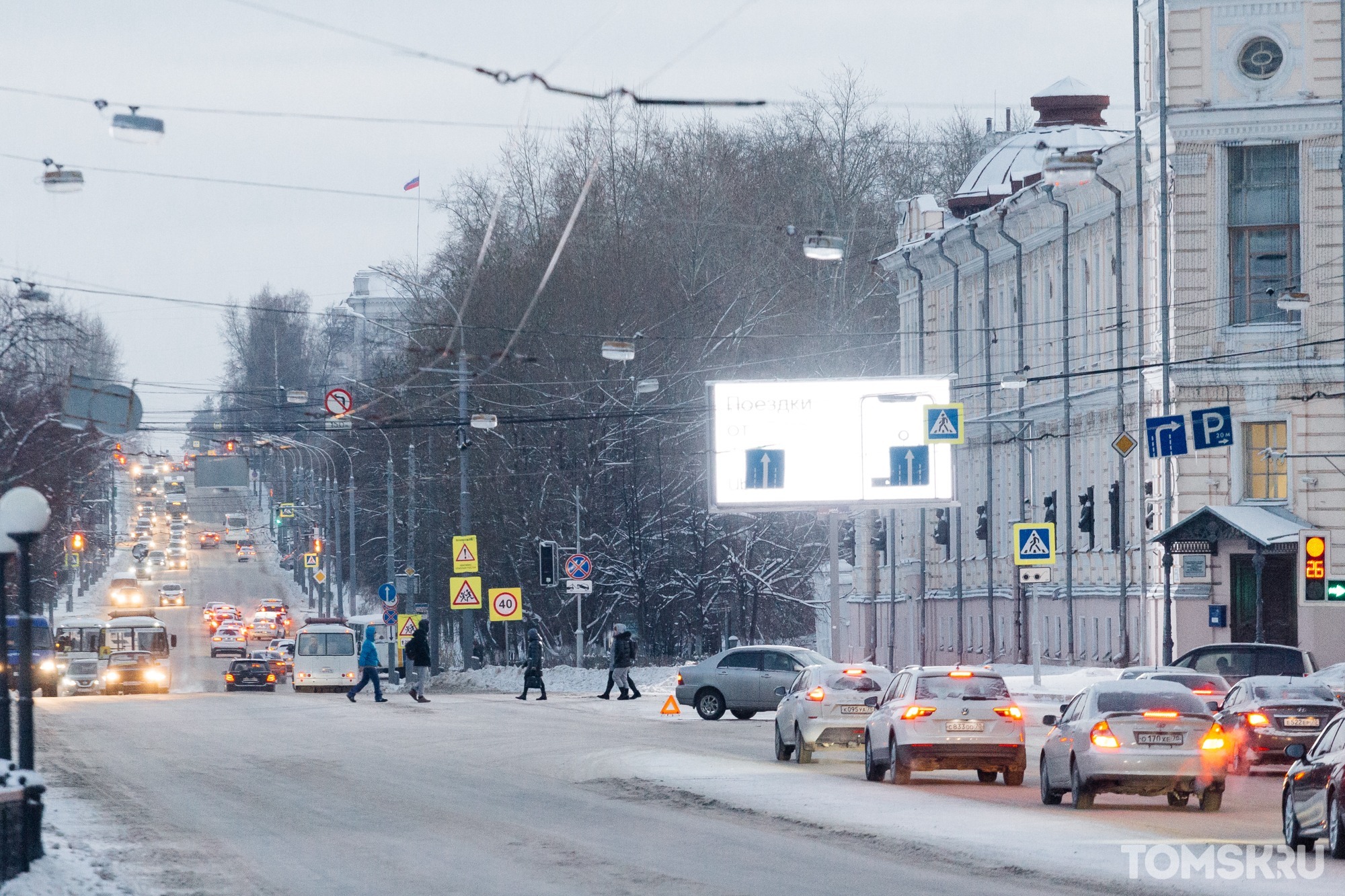 До конца этого года в Томске унифицируют внешний вид рекламных щитов и пилонов