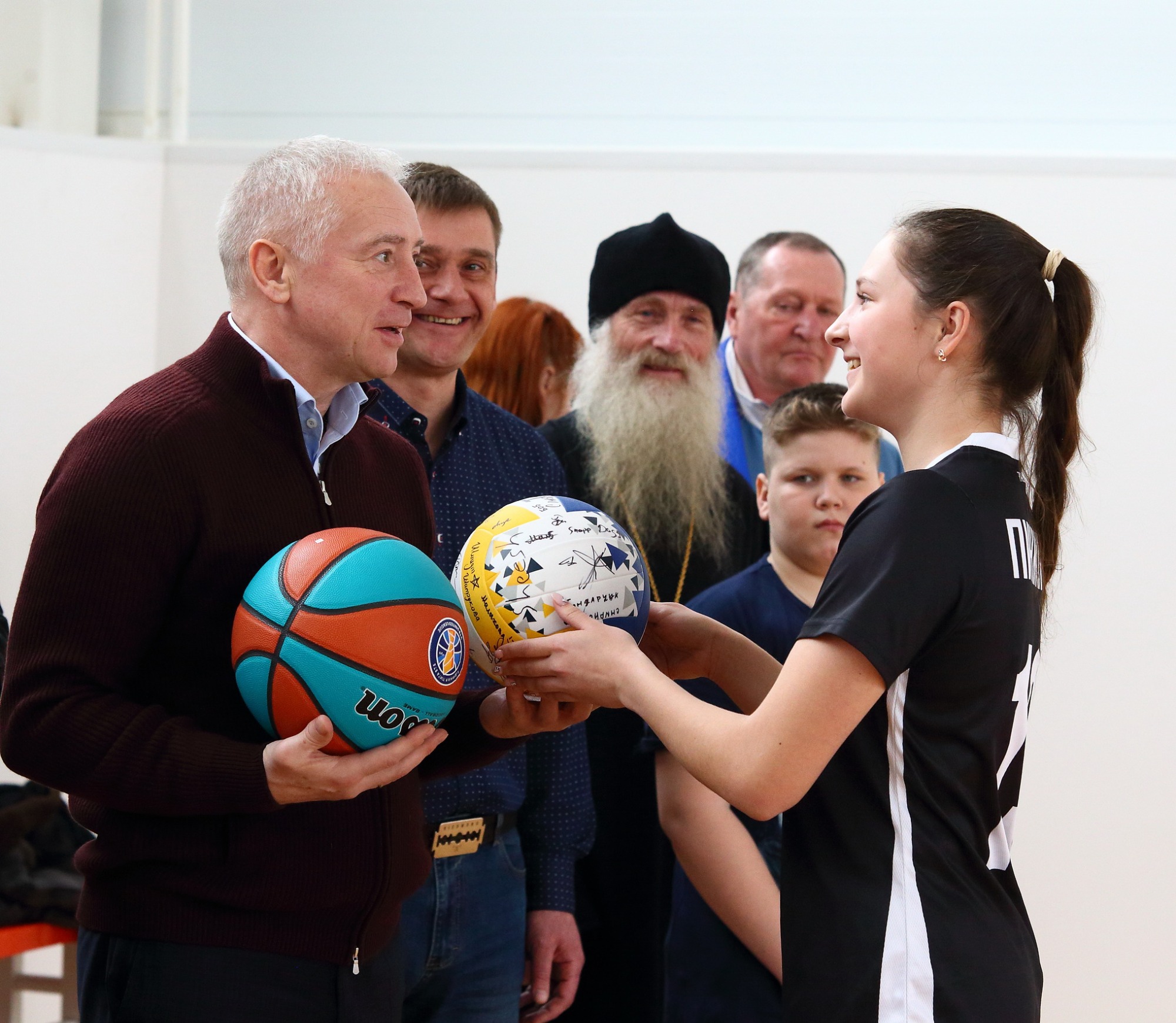 Владимир Мазур открыл новый спорткомплекс и дал старт зимним сельским спортивным играм в Томской области