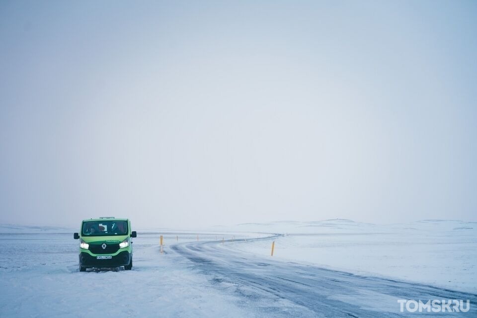 Из-за наступления весны на ледовых переправах в Томской области начали понижать тоннаж