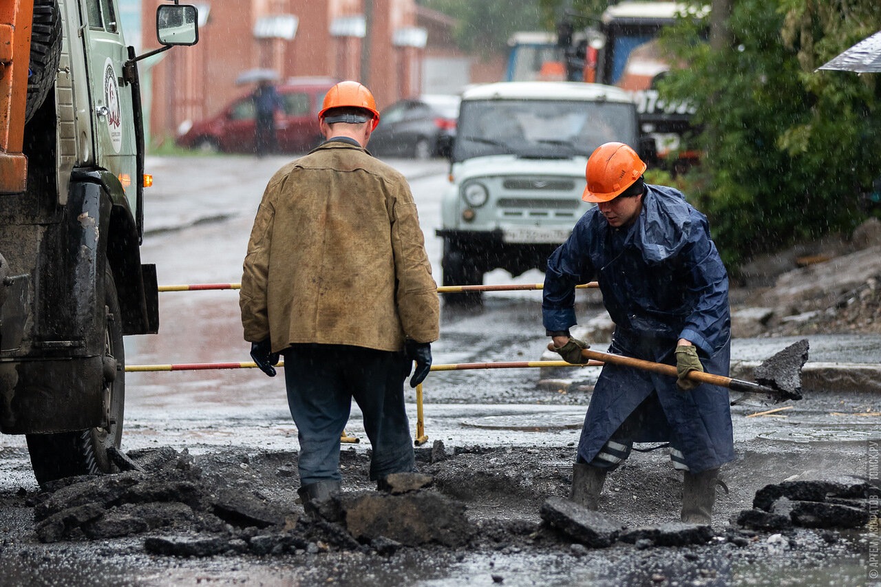 Компания осужденного за мошенничество экс-заммэра Оккеля получила крупнейший контракт на ремонт томских дорог