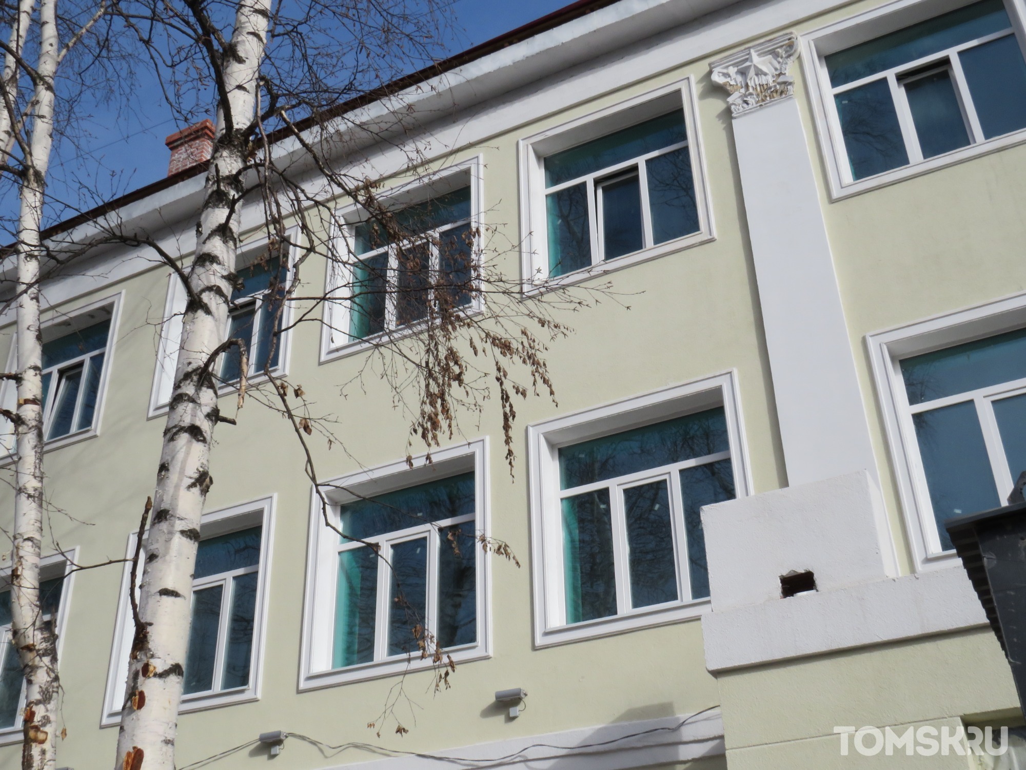 Некоторые проблемы так и не разрешили: как продвигается ремонт в школах Томска