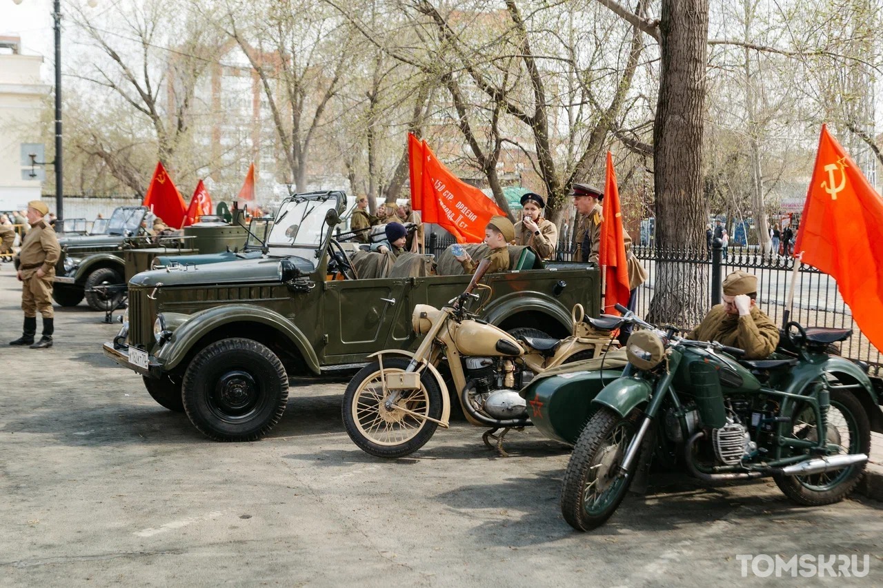 Парад, выставки и неофициальный «Бессмертный полк»: как Томск отмечает День  Победы | 09.05.2023 | Томск - БезФормата