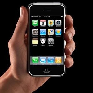 Эксперты не считают, что начало официальных продаж iPhone приведет к существенным изменениям на российском рынке. Однако они прогнозируют существенный рост конкуренции и появление новых качественных высокотехнологичных устройств.